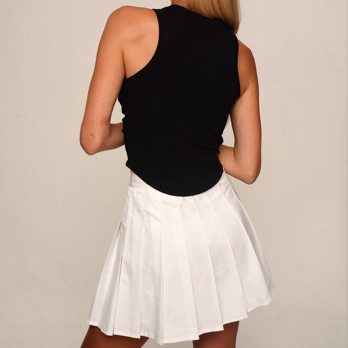 SKIRT-SHORT SCHOOL GIRL WHITE