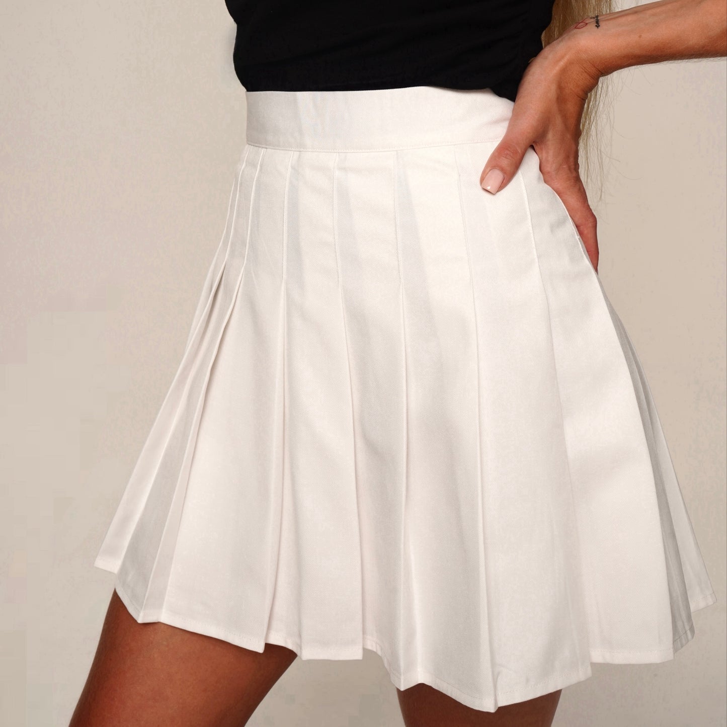 SKIRT-SHORT SCHOOL GIRL WHITE