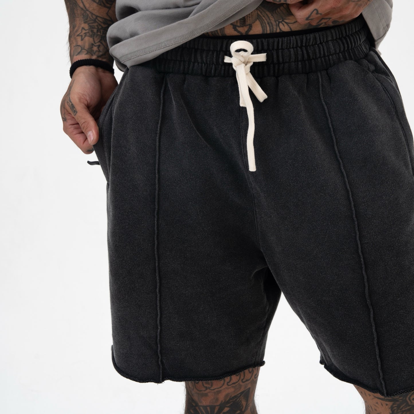 MEN'S SHORT KANYE ARROW AGED BLACK